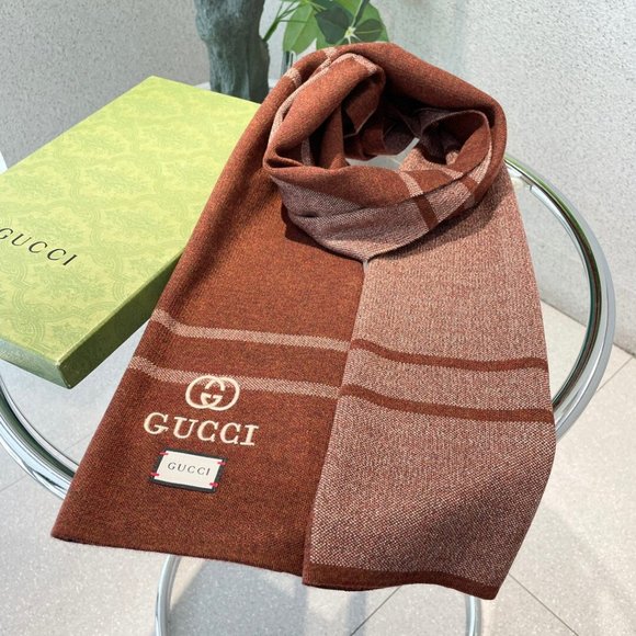Gucci Scarf, Hot Sale - Picture 4 of 8